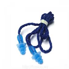 nut-tai-hinh-cay-thong nut-tai-hinh-cay-thong